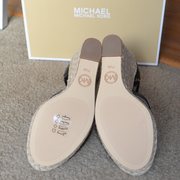 MICHAEL KORS Lace Up Platform Wedge Sandals - Picture 8 of 8